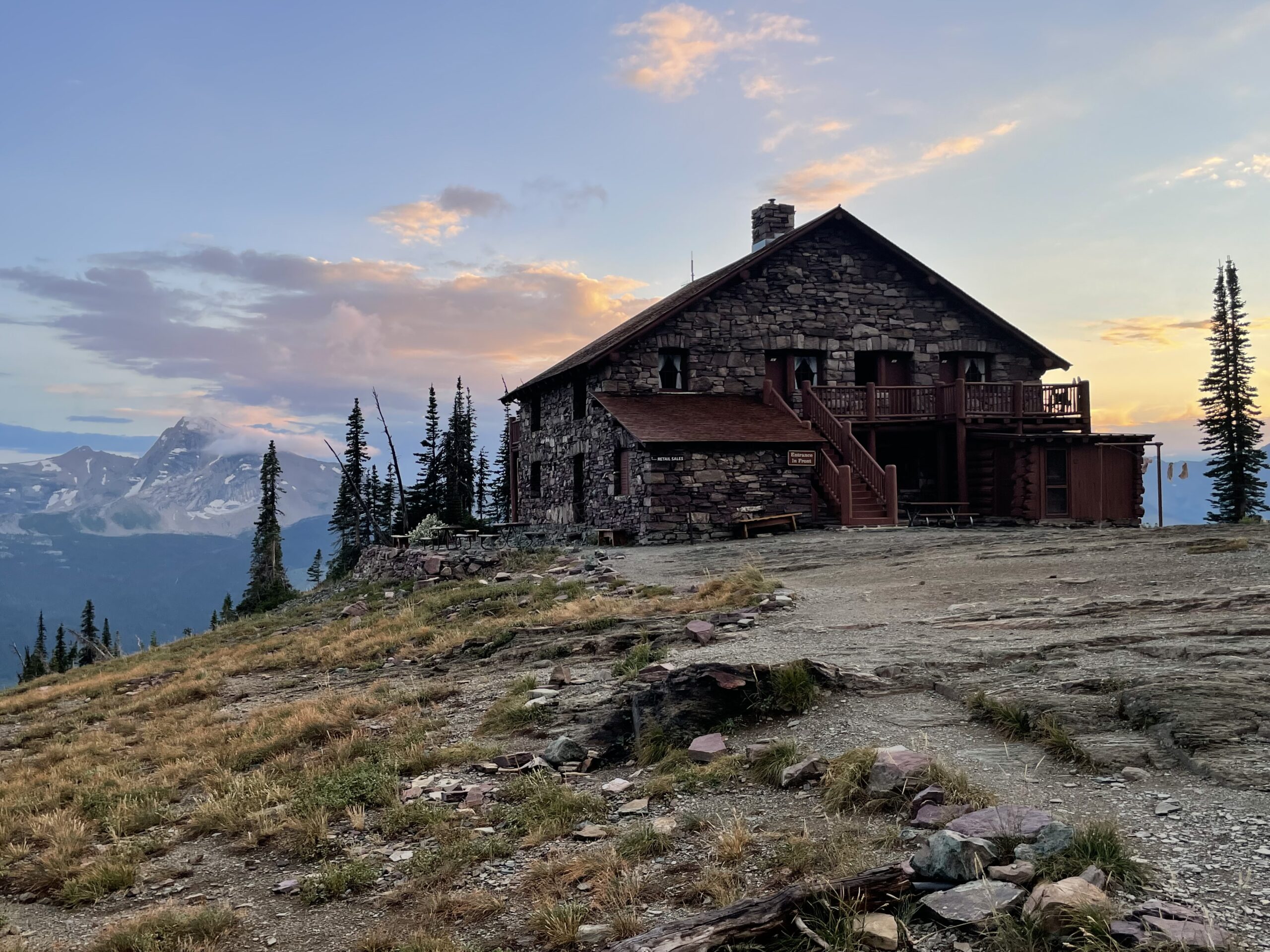 Glacier Guides Lodge - cxf53ik